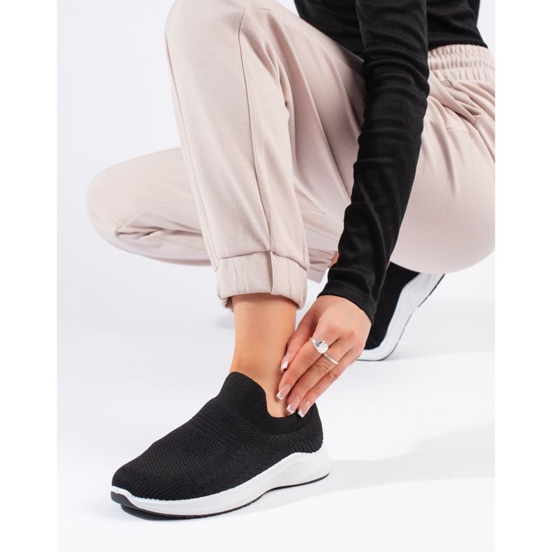 Sorte tekstilsneakers 1