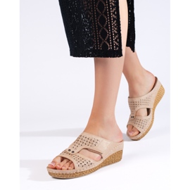 Beige kilesandaler til kvinder 1