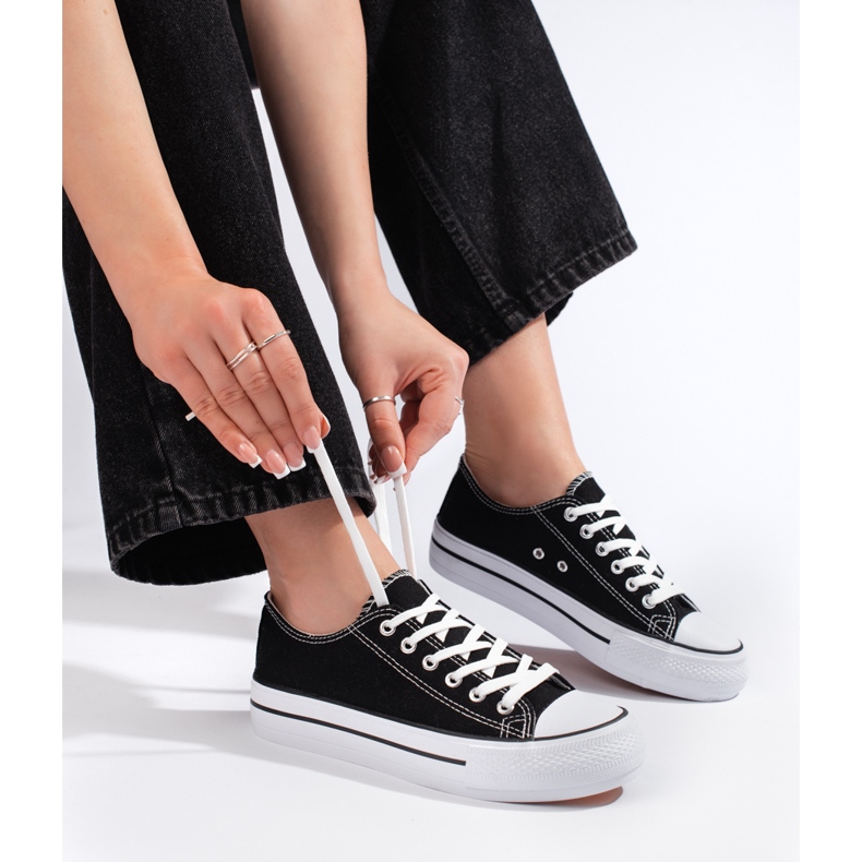 Klassiske sorte sneakers til kvinder 1
