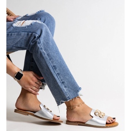 Sølvflip-flops med dekorativt Safi-spænde 1