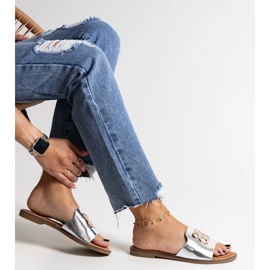 Sølvflip-flops med dekorativt Bera-spænde 1