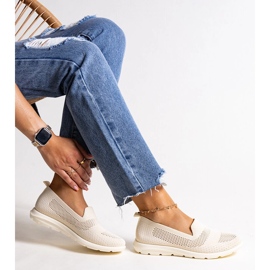Beige sneakers med skumsål fra Rahima 1