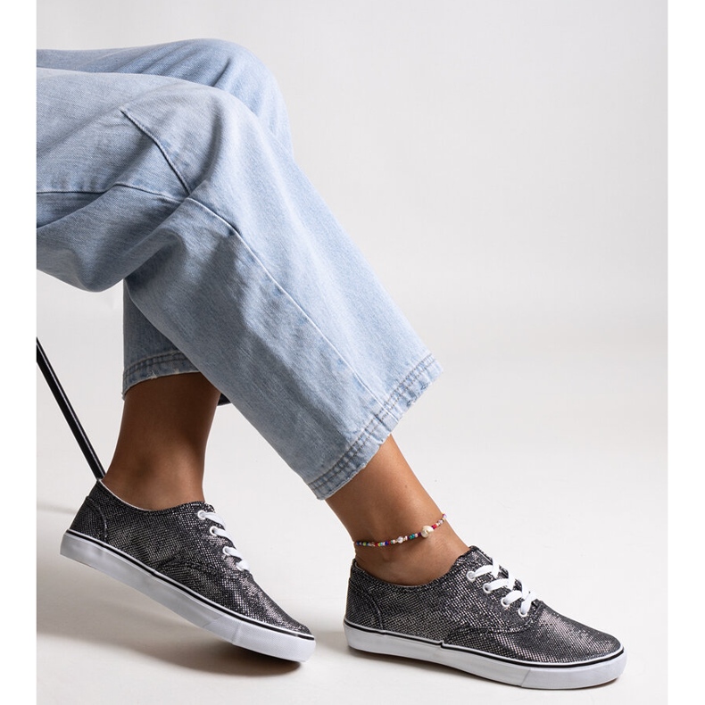 Sorte skinnende Carroline sneakers 1