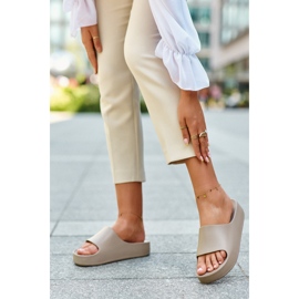 Kvinders brune Airaplea Foam Platform flip-flops beige 1
