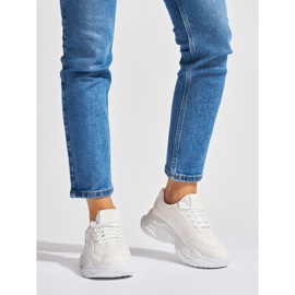 Hvide damesneakers 2