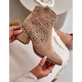 Gennembrudte cowboystøvler på høj hæl, fastgjort med lynlås, beige vosilara 2