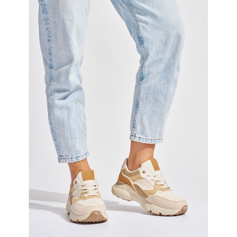 Beige sneakers til kvinder 1