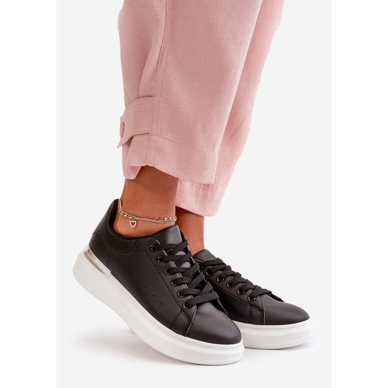 Sneakers med lav platform til kvinder lavet af øko-læder, sort Nevelena 1