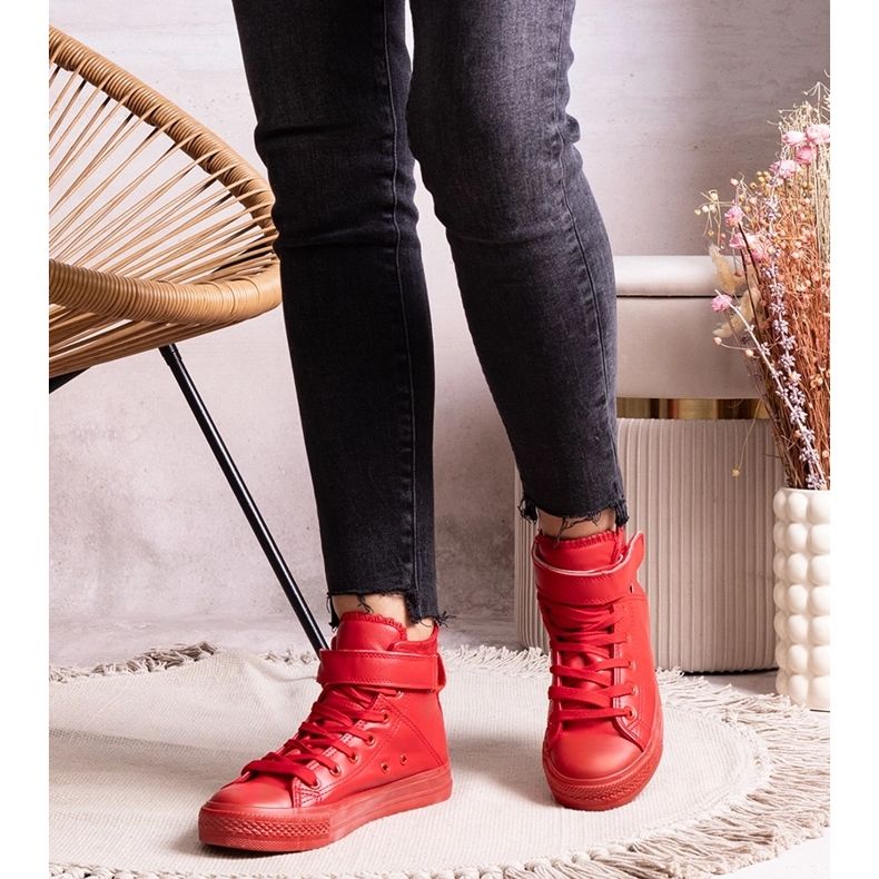 Røde high-top sneakers lavet af Bonbonita øko læder 1