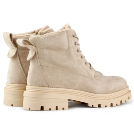 Klassiske beige ruskindssneakers til kvinder 1