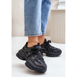 Damesneakers på en massiv sål, sorte Amoserna 2