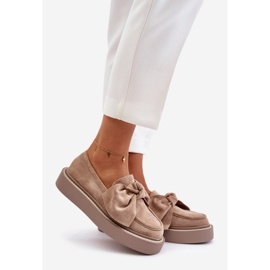 Damemokkasiner på en platform med sløjfe, beige naivin 1