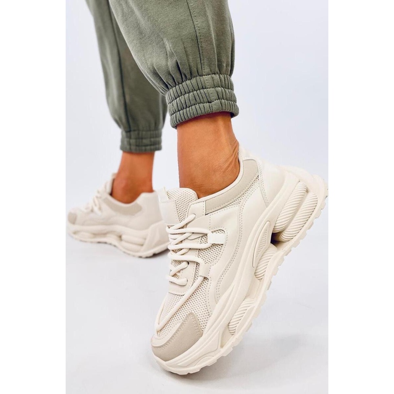Beige damesneakers 1