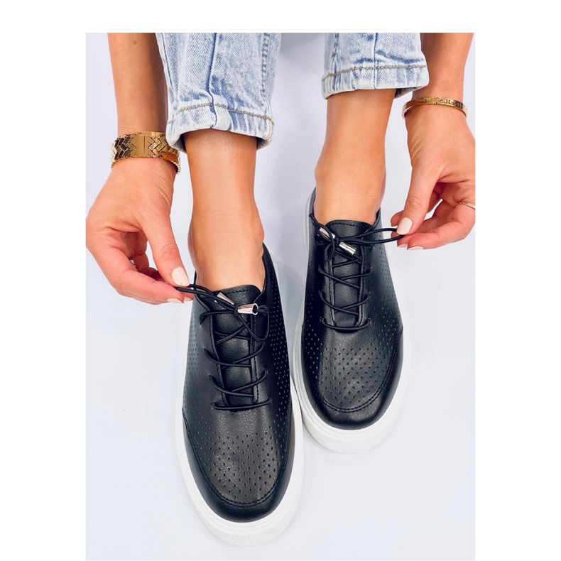 Sorte gennembrudte sneakers 1
