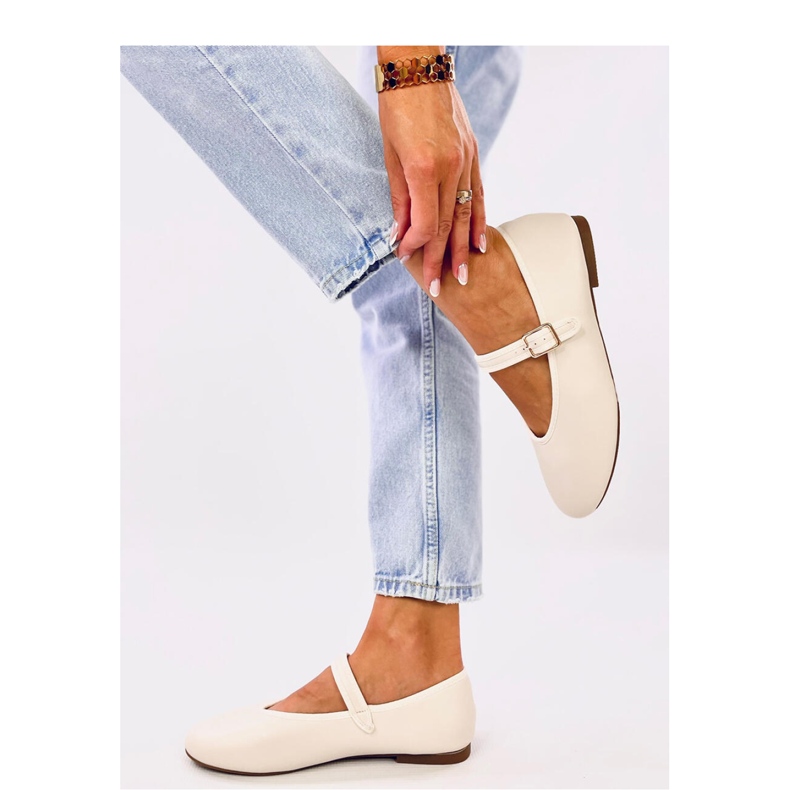Beige balletflader med stropper 1