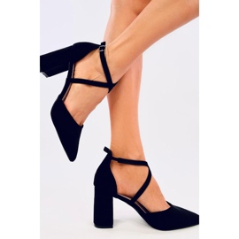 Thoiss Black cross-strop pumps - Inello sort 1