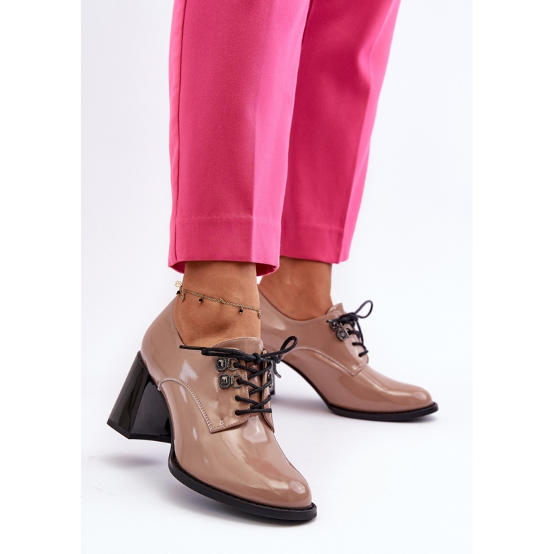 Step in style Sko Model Nelione 63510 Beige lak - Træd med stil 1