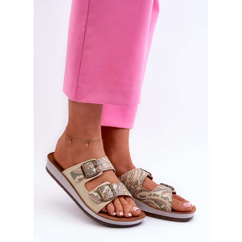Moderigtige flip-flops fra mærket INBLU beige 1