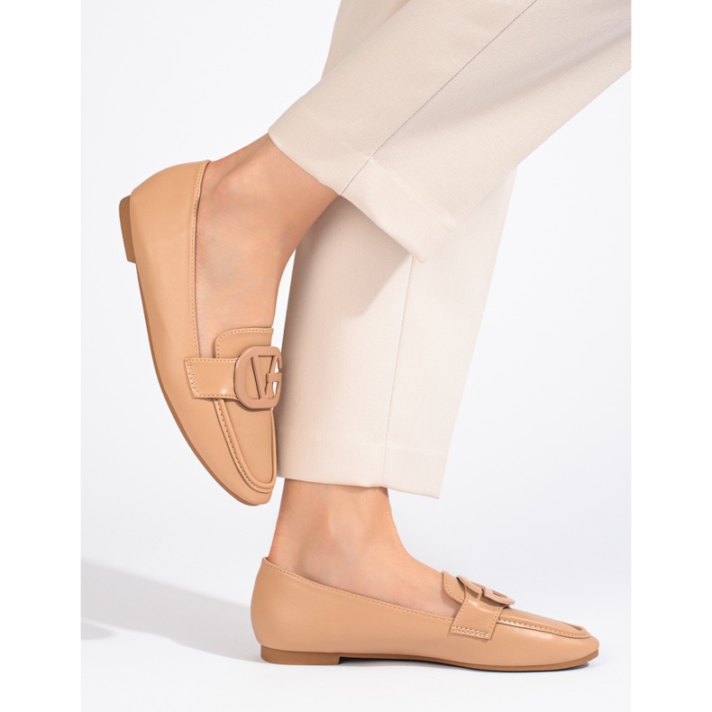 Beige Shelovet slip-on loafers til kvinder 1