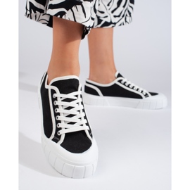Komfortable sorte sneakers til kvinder 1