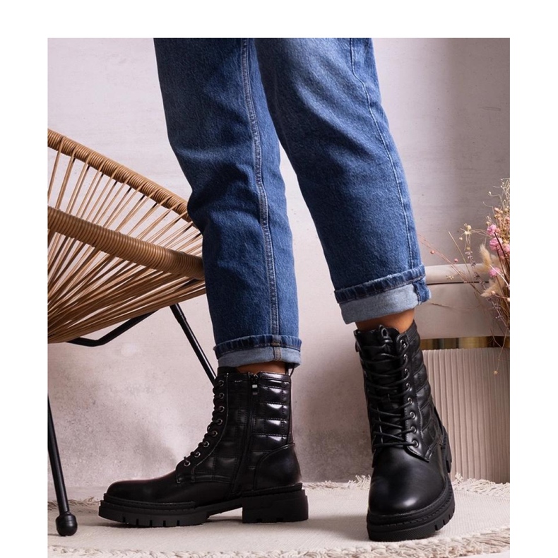 Sorte quiltede sneakers 1