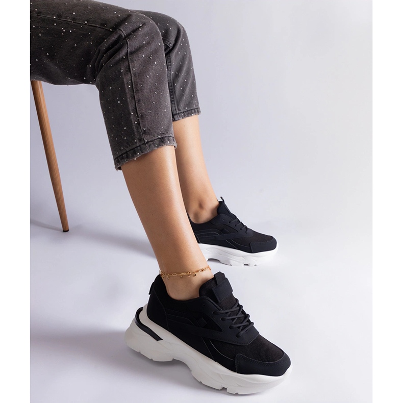 Sorte sneakers med tyk sål 1