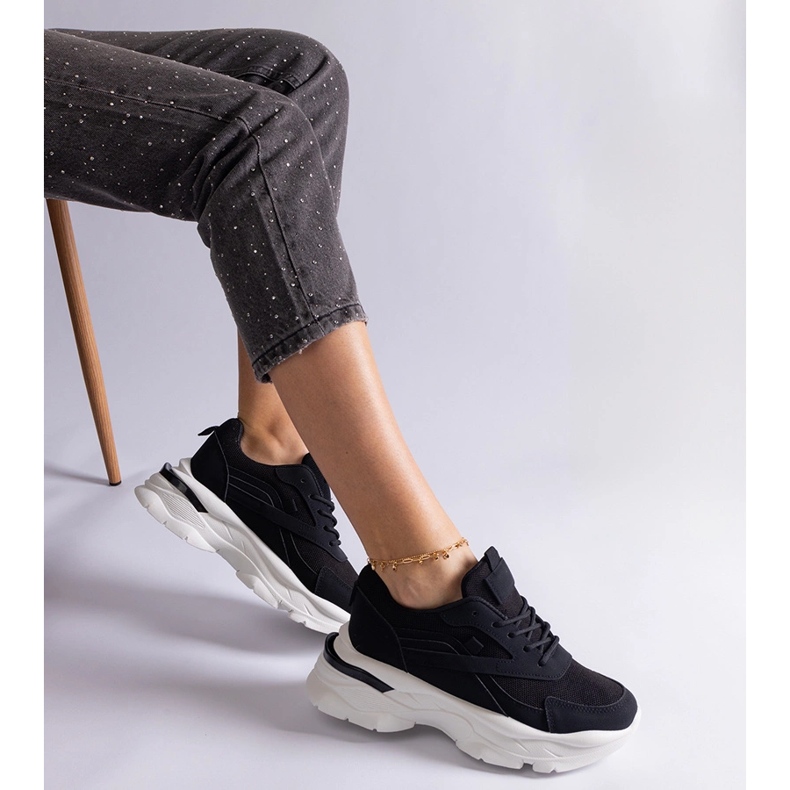 Sorte sneakers med tyk sål 2