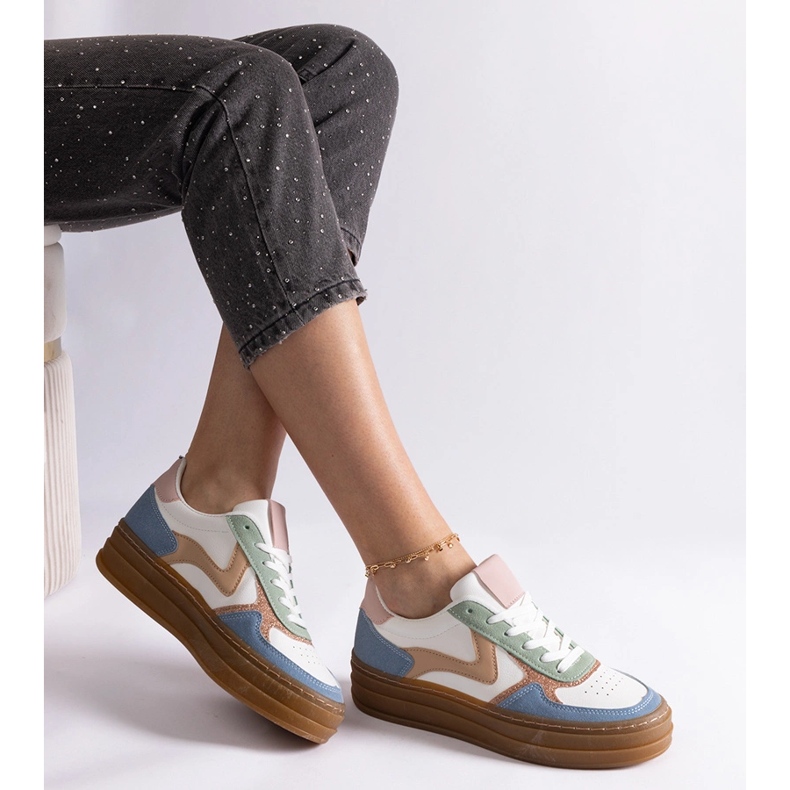 Blå sneakers med gummisål 1