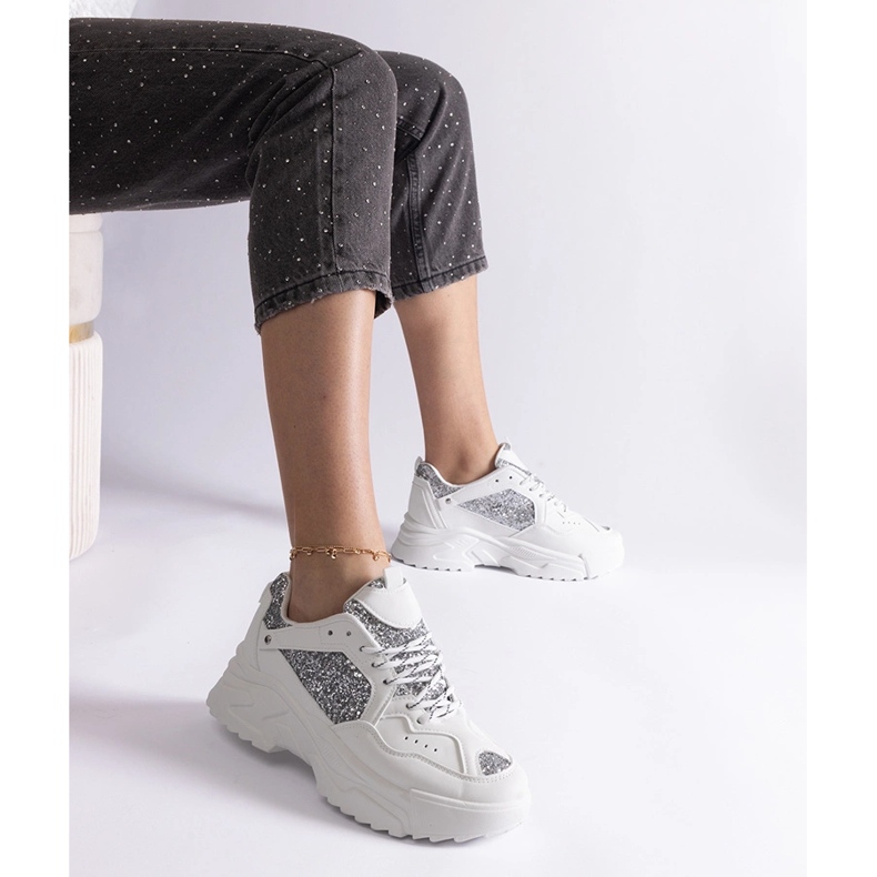 Hvide damesneakers med glitterindlæg 1