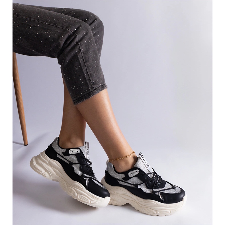 Sorte sneakers med glitterindlæg 2