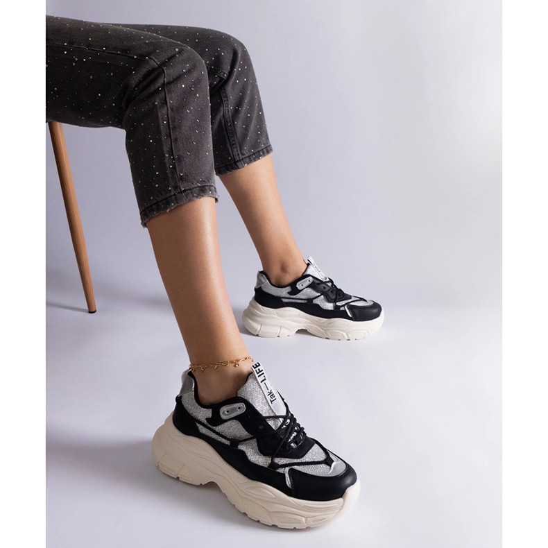 Sorte sneakers med glitterindlæg 1