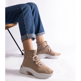 Beige sneakers med en elastisk ankeloverdel 1