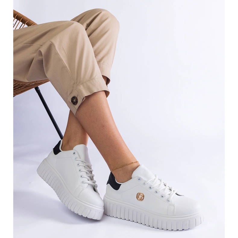 Hvide og sorte sneakers med tyk sål 1