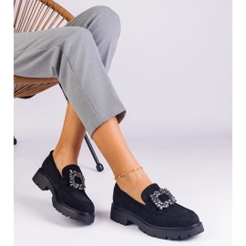 Sorte kvinders loafers fra Ekozamsz med en elegant dekoration 1