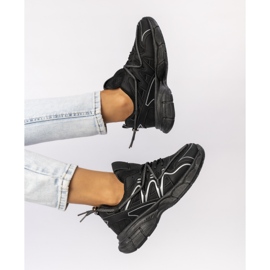 Kvinders sorte sneakers på platformen 2