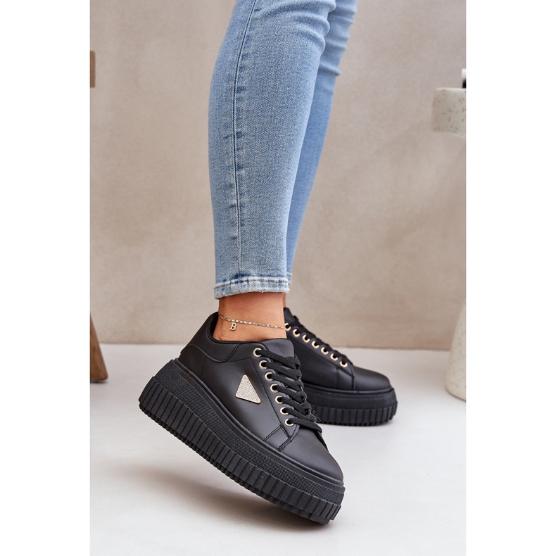 Stilfulde sneakers på en massiv sort platform 2