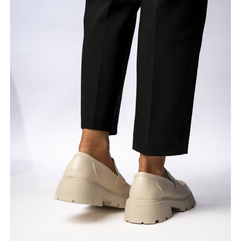 Kvinders via Giulia beige loafers 1