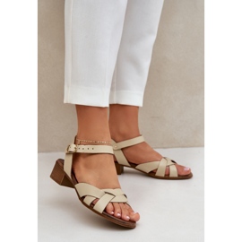 Lædersandaler med en delikat hæl Zazoo 40372 Light Beige 2