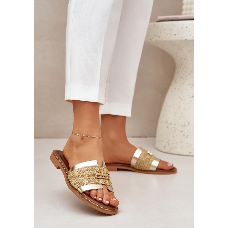 Læder flip flops med en dekorativ detalje og en Zazoo 40426 Zloty Braid gylden 2