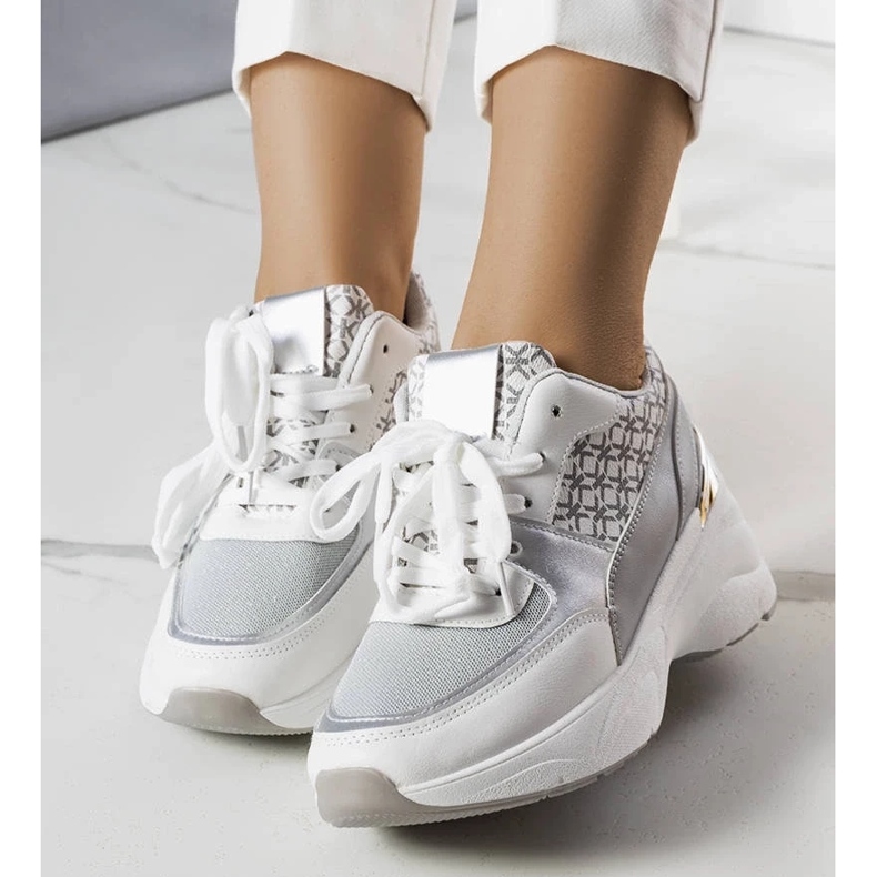 D/GMR Grå sneakers dekoreret med Lora-monogrammet 2