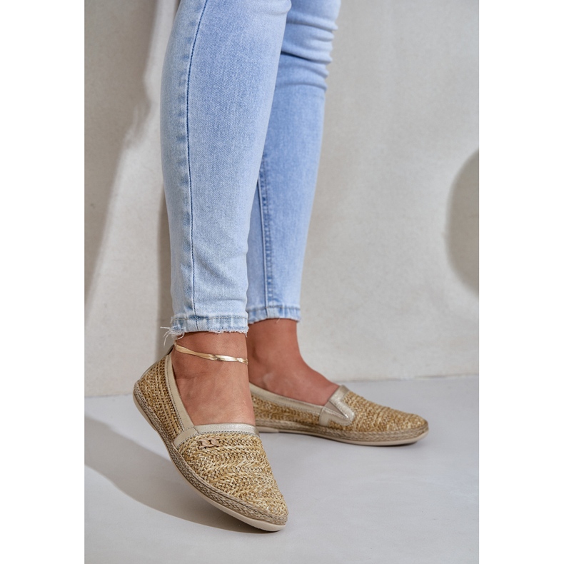 Elegant læder espadrilles med en Zazoo 10178 beige og guldfletning 2