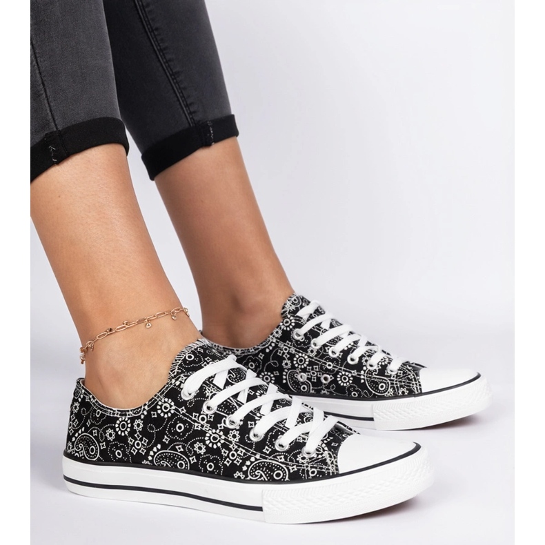 Sorte kvindemateriale sneakers i aztekisk stil 1