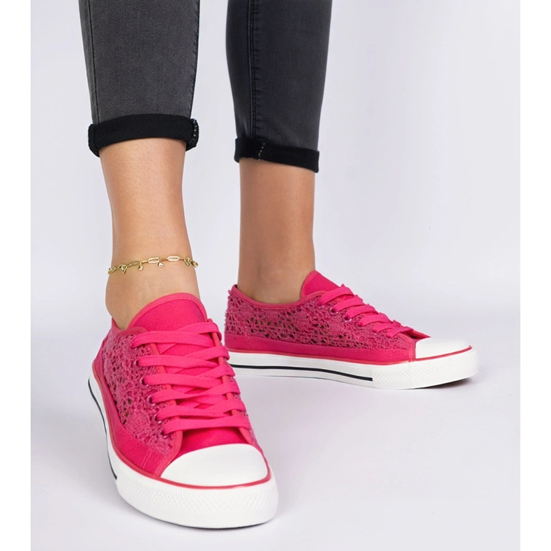 Lyserøde kvinders openwork sneakers 1