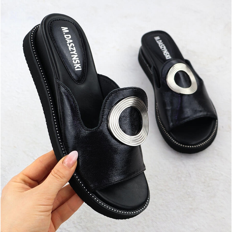 Kvinders flip flops på Low Wedges Black M. Daszyński sort 1