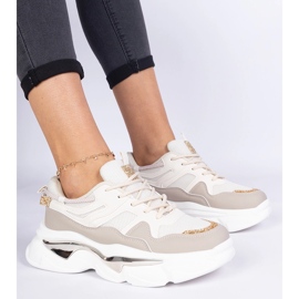 Beige kvindes sneakers dekoreret med glitter 1