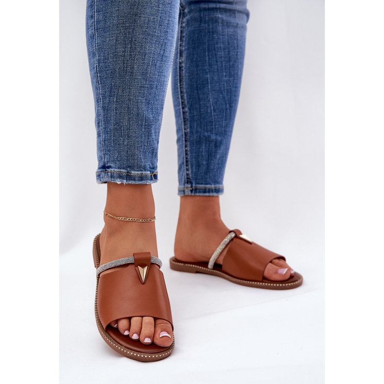 Eco Leather Flat -Hælede flip flops med en dekorativ kamelrem brun 2