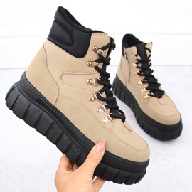 Kvinders beige støvler med en tyk platform News 7928 1