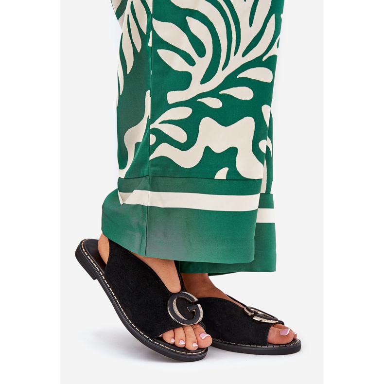 Flade sandaler med sort dekoration 1