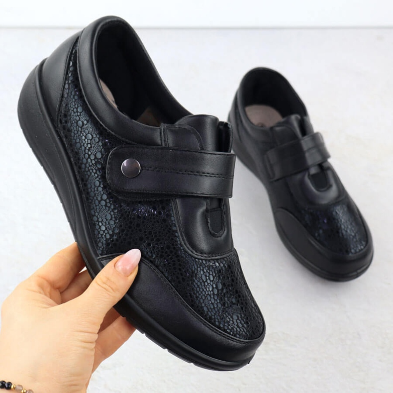 Kvinders komfortable sko med velcro sort unisoft 9022 1