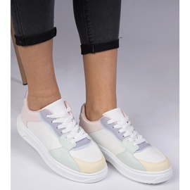 Hvide og blå sports-sneakers fra Eco-Leather 1